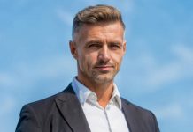 Bests hair cuts to style gray hair for men Bests-Haircut-hairstyle-for-mens-gray-hair